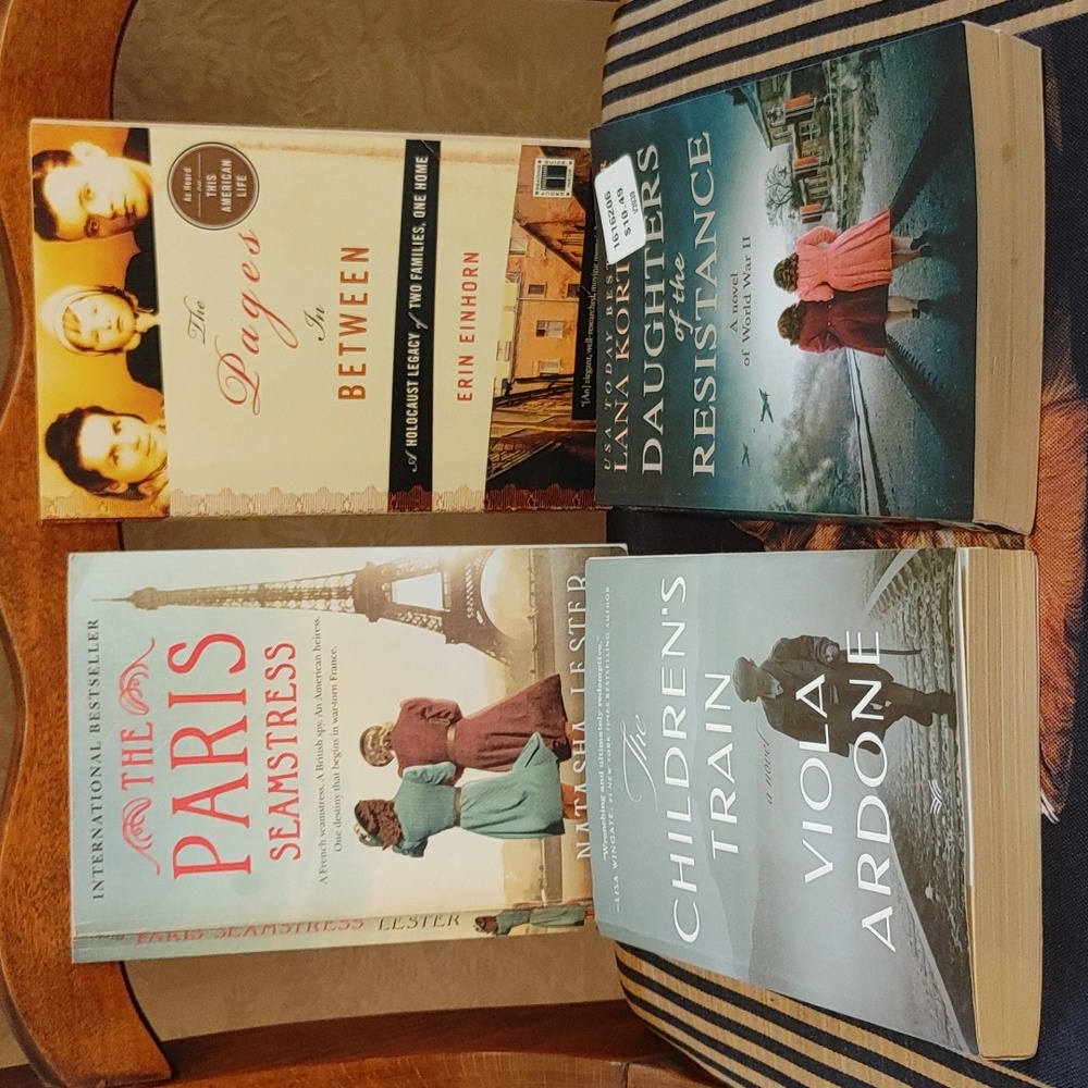 📓WWll Tradeback Books (4)